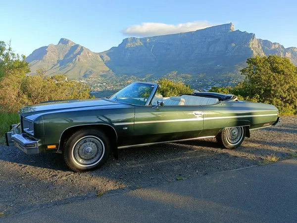 1975 Chevrolet Caprice Classic — front three-quarter view